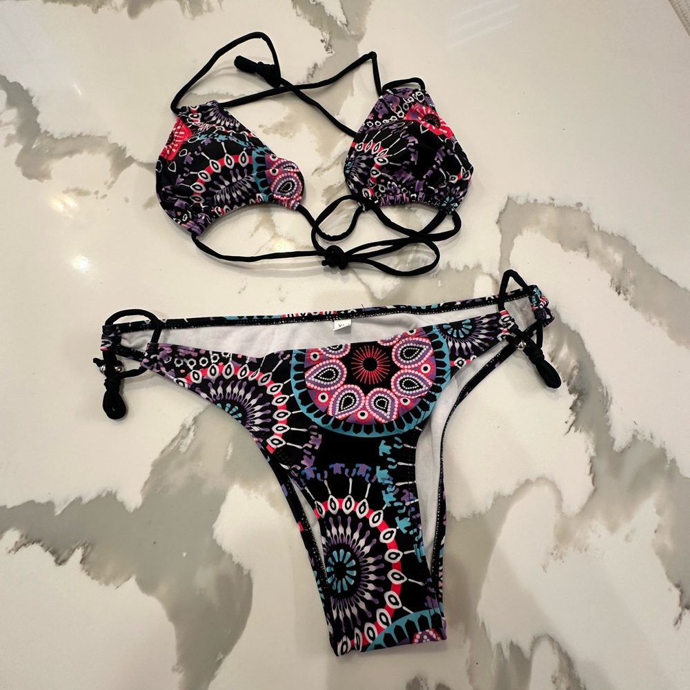 New no tags. Starburst bikini set black multi size XL